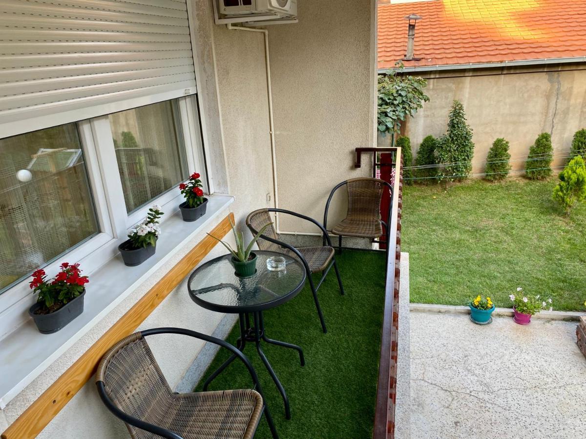 Appartement avec 2 chambre Ni Extérieur photo